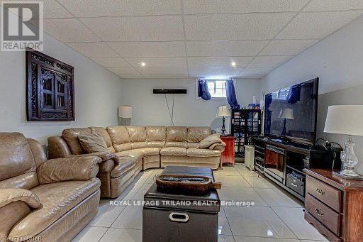 1281 SCOTLAND DRIVE Image 17