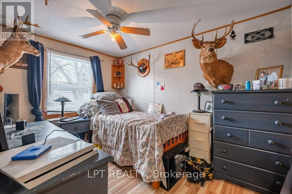 19 - 5633 BATH ROAD Image 15