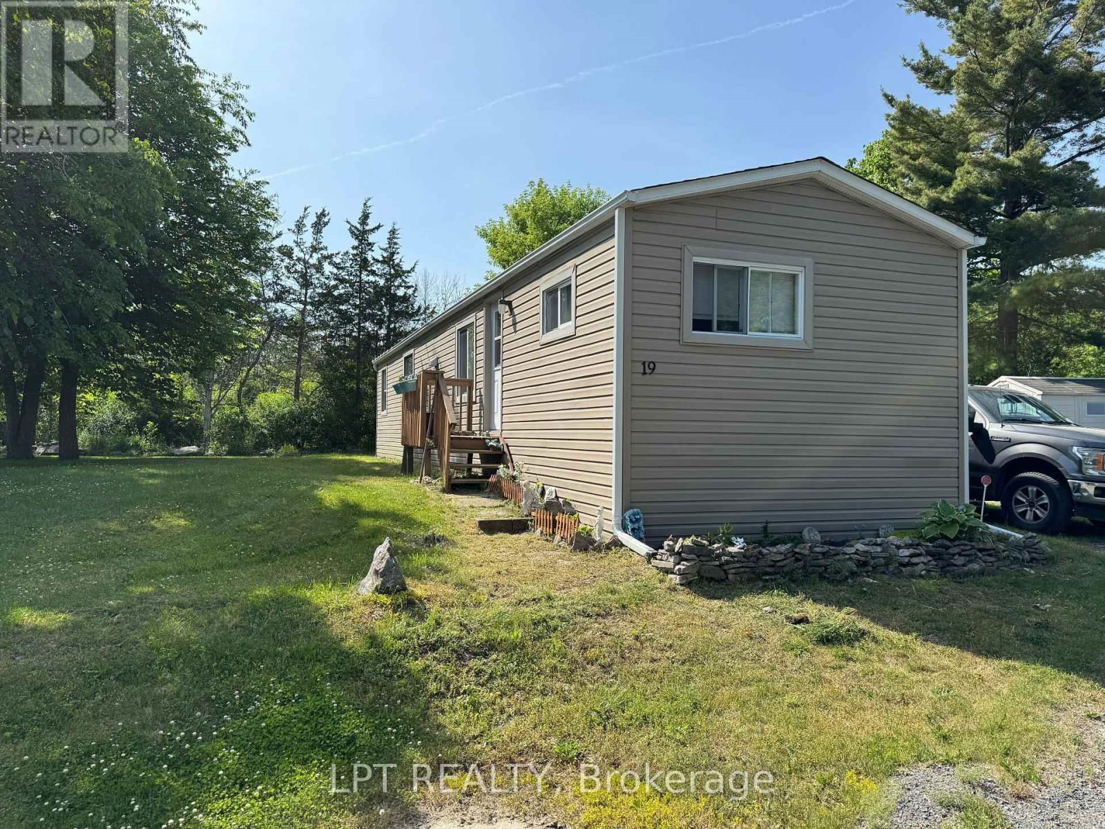 19 - 5633 BATH ROAD Image 2