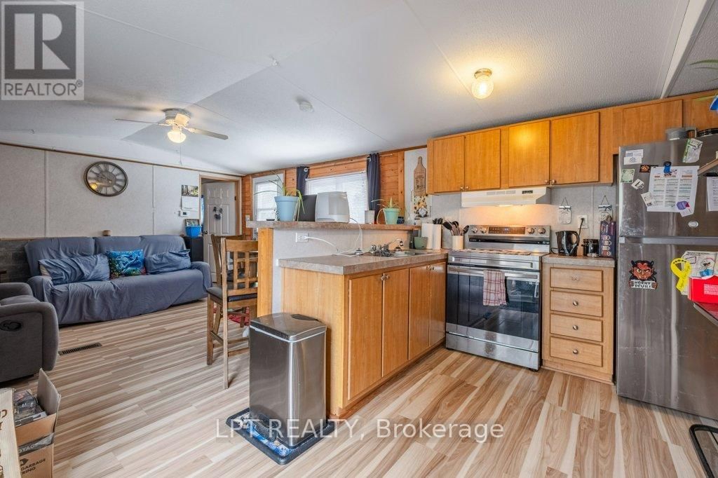 19 - 5633 BATH ROAD Image 7