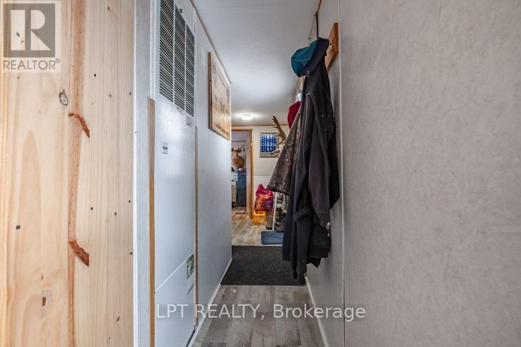 19 - 5633 BATH ROAD Image 9