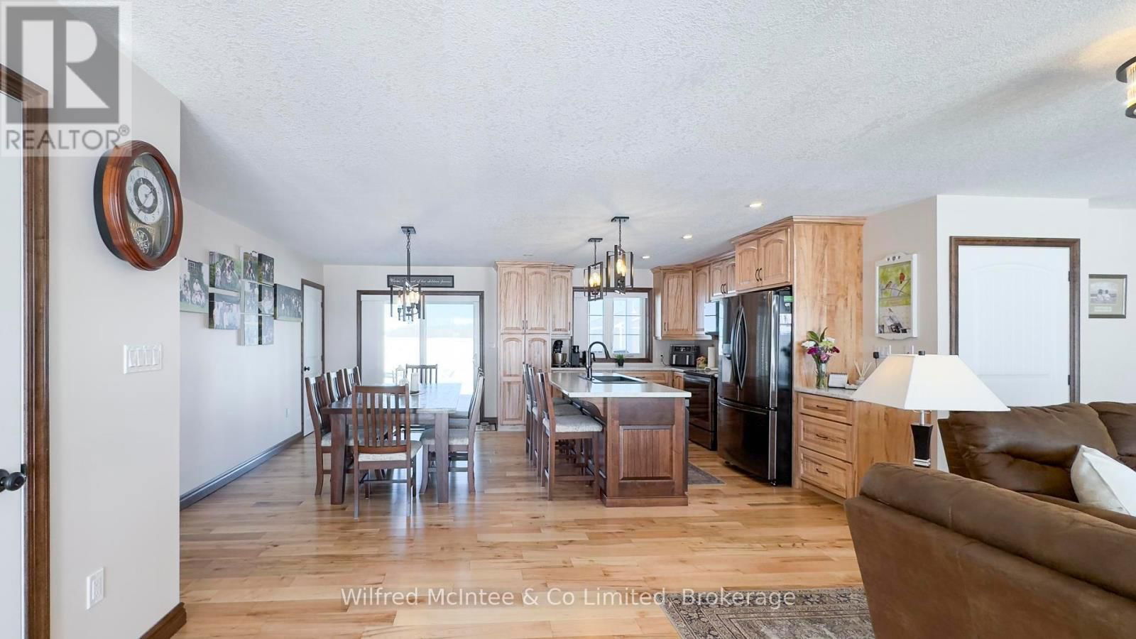 422 HAYES LAKE AVENUE Image 15