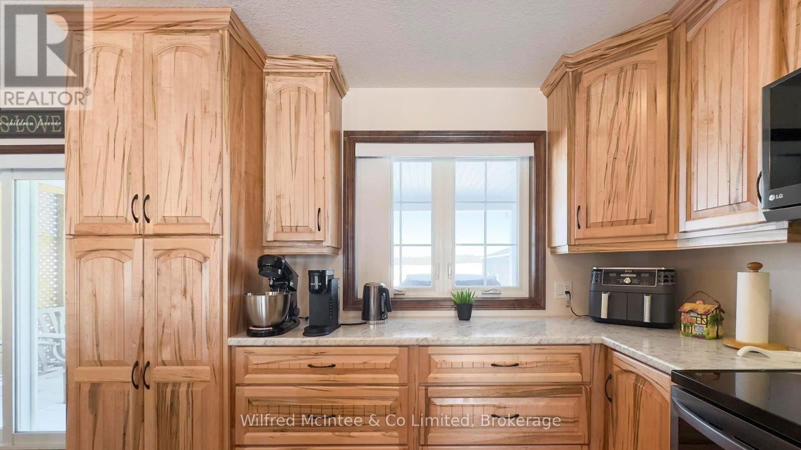 422 HAYES LAKE AVENUE Image 22