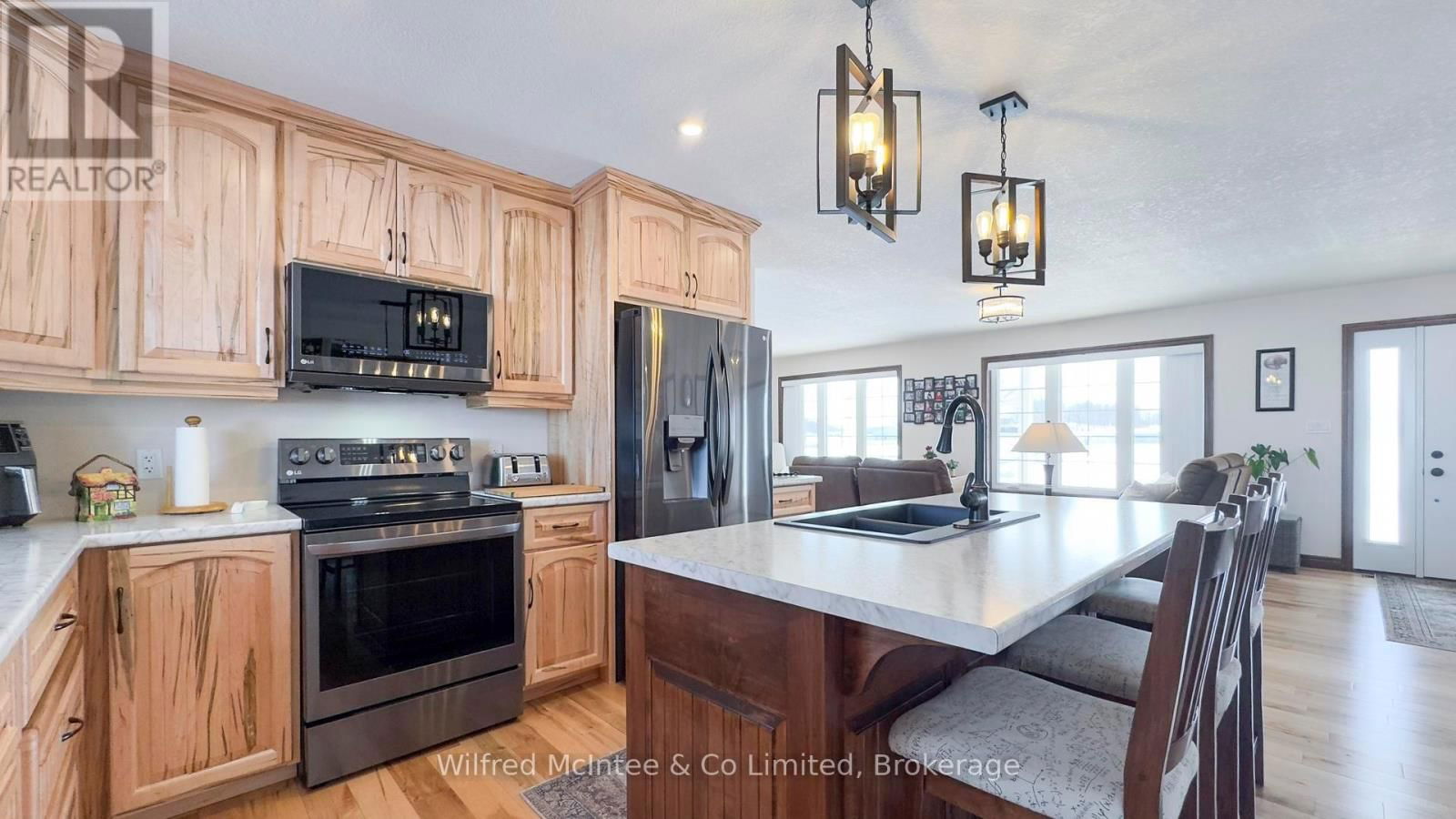 422 HAYES LAKE AVENUE Image 23