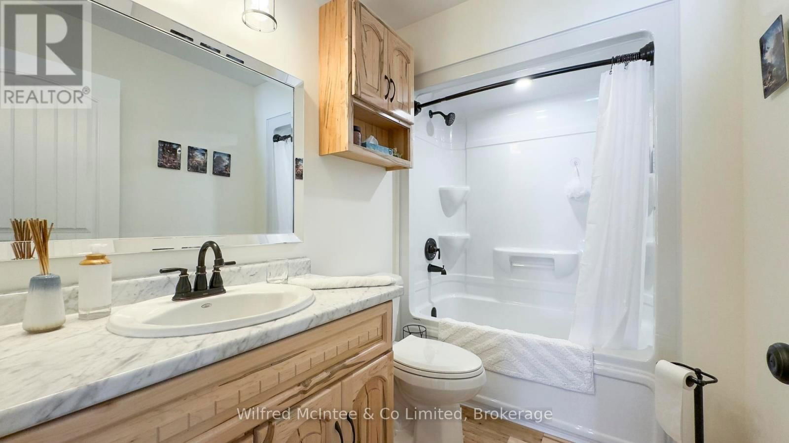 422 HAYES LAKE AVENUE Image 30