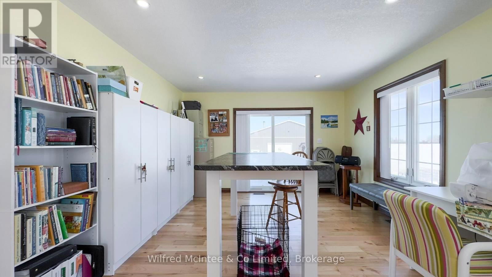 422 HAYES LAKE AVENUE Image 44