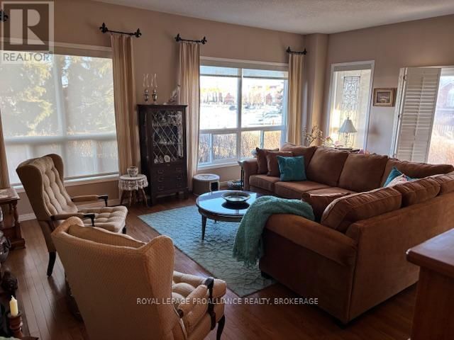 112 - 350 WELLINGTON STREET Image 7