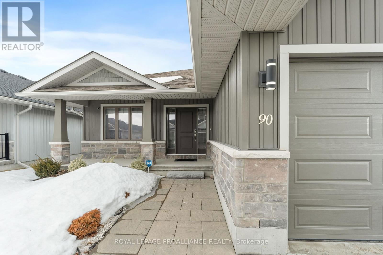90 ALDERSGATE DRIVE Image 1