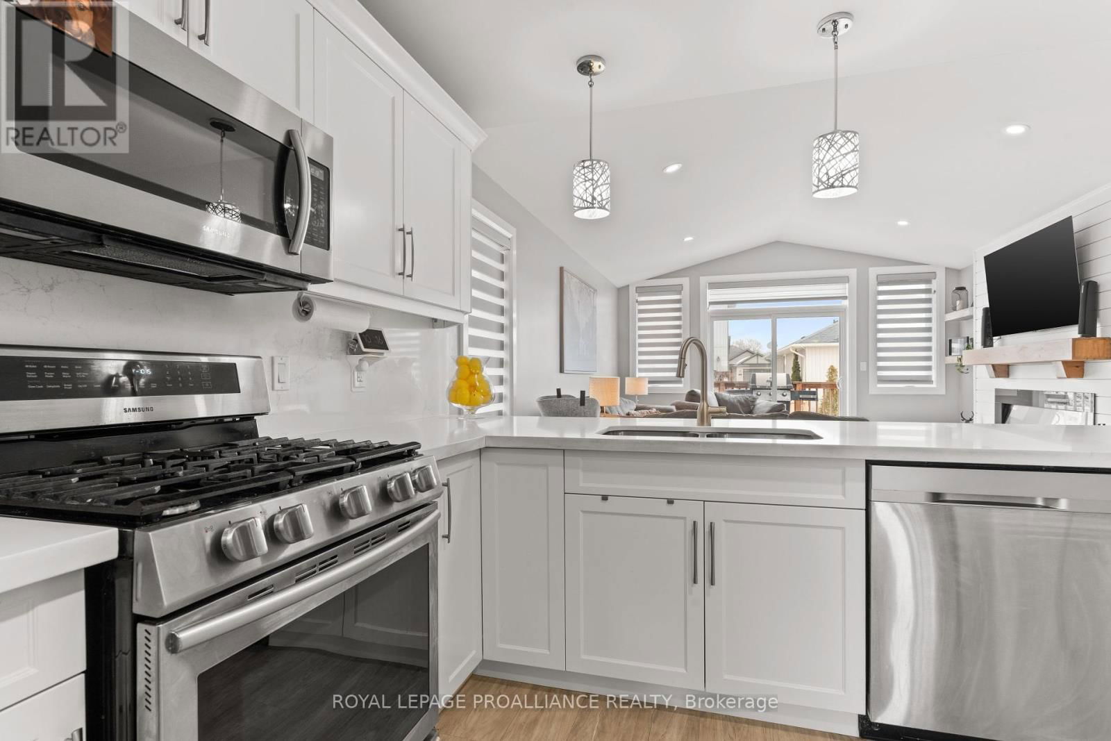 90 ALDERSGATE DRIVE Image 13