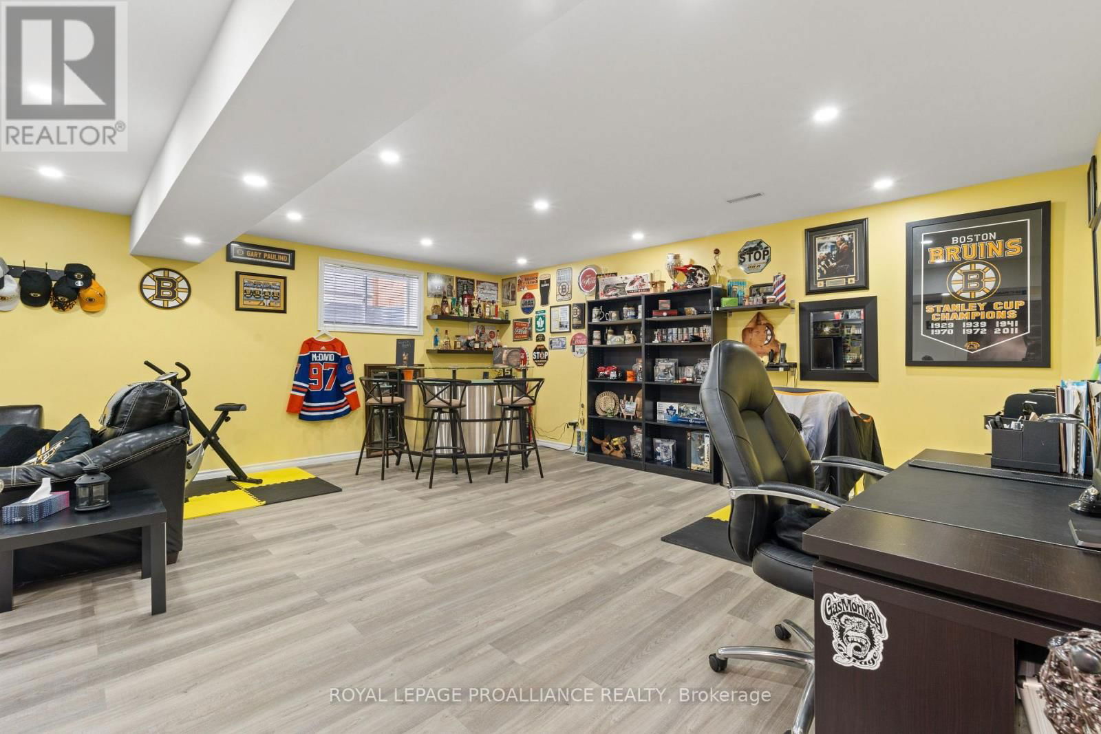 90 ALDERSGATE DRIVE Image 32