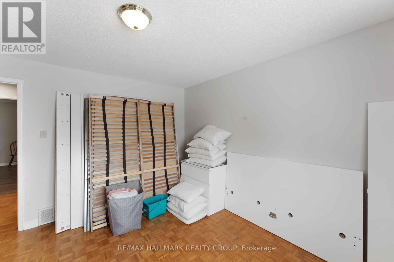 A - 3289 GREENBANK ROAD Image 16