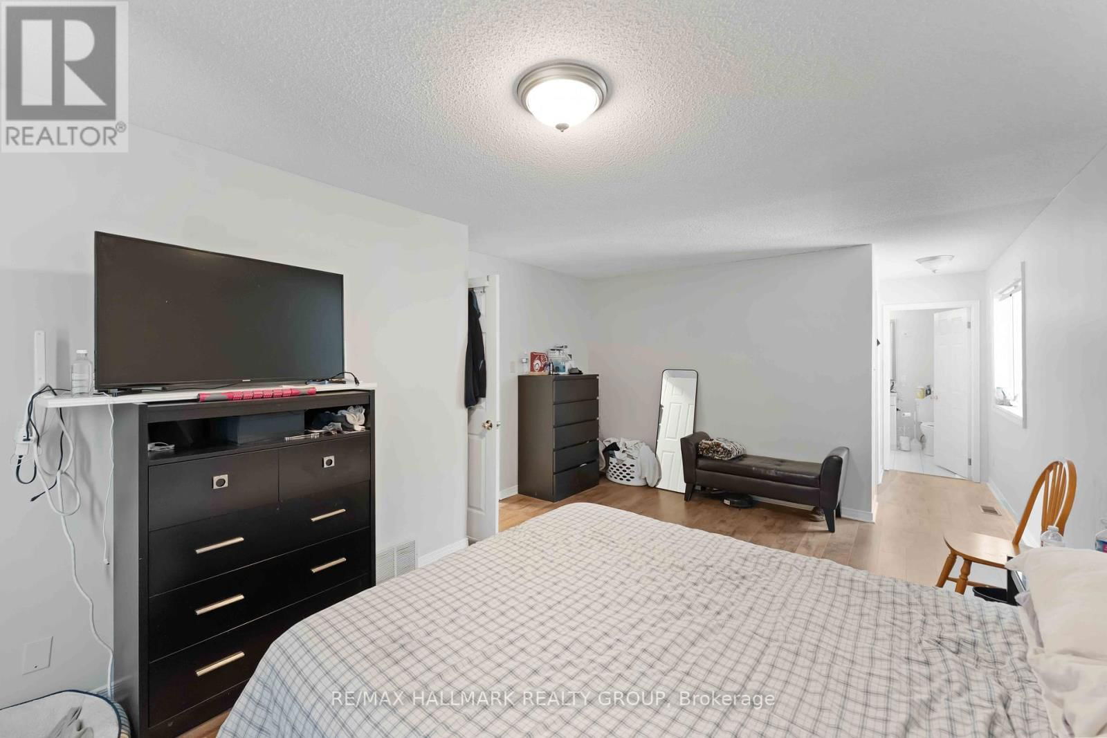 A - 3289 GREENBANK ROAD Image 18