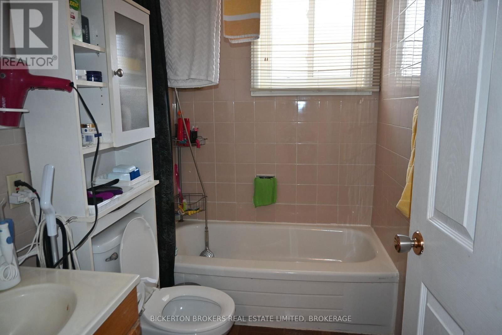 400 KING STREET WEST Image 11