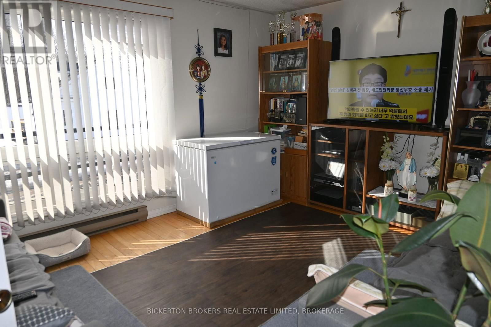 400 KING STREET WEST Image 16