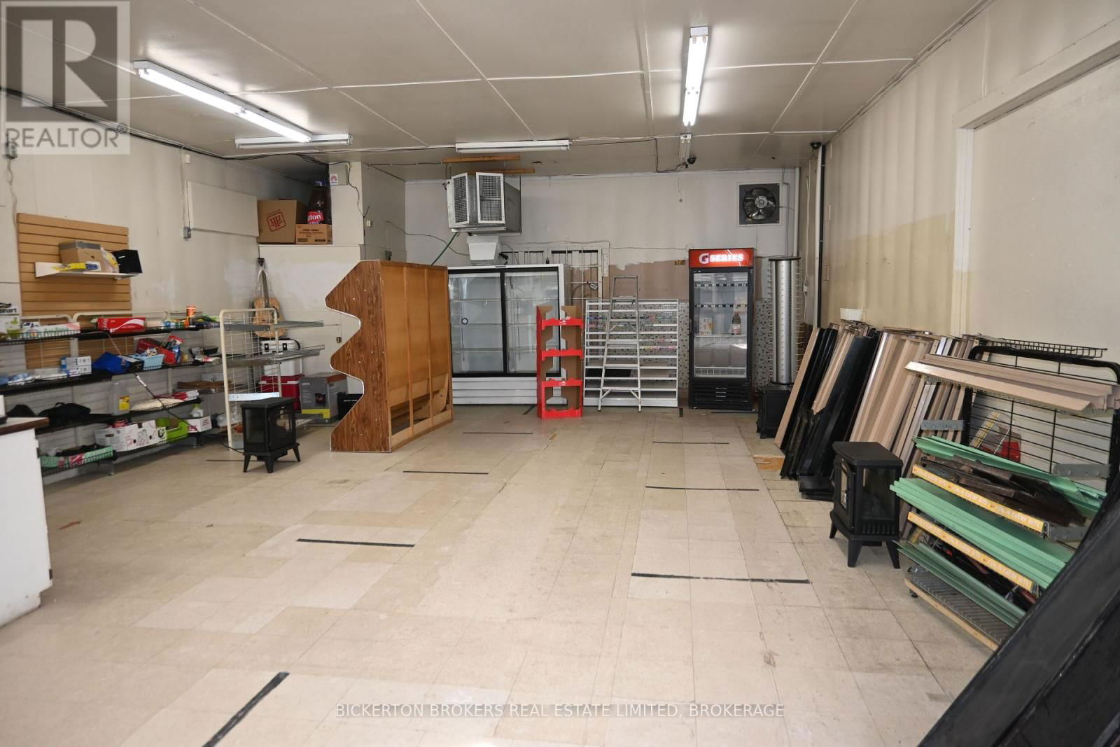 400 KING STREET WEST Image 18