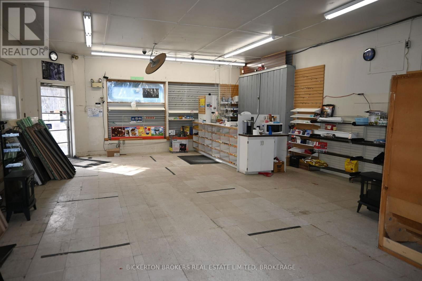400 KING STREET WEST Image 21