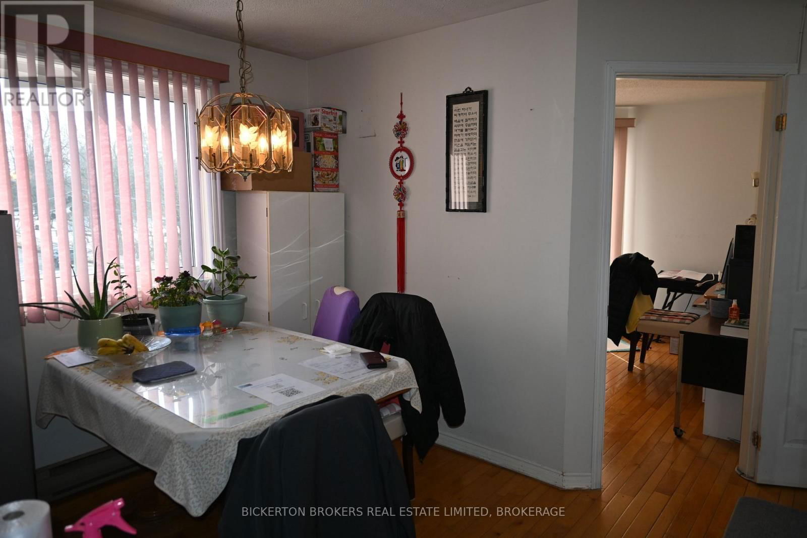 400 KING STREET WEST Image 4