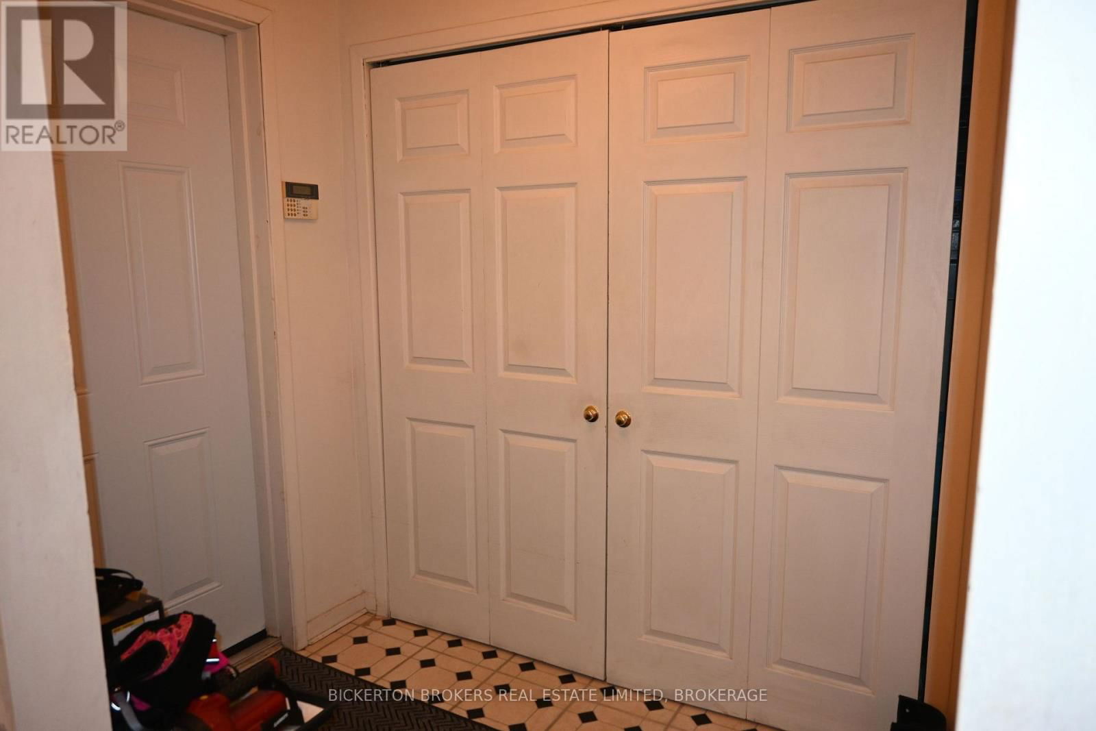 400 KING STREET WEST Image 9