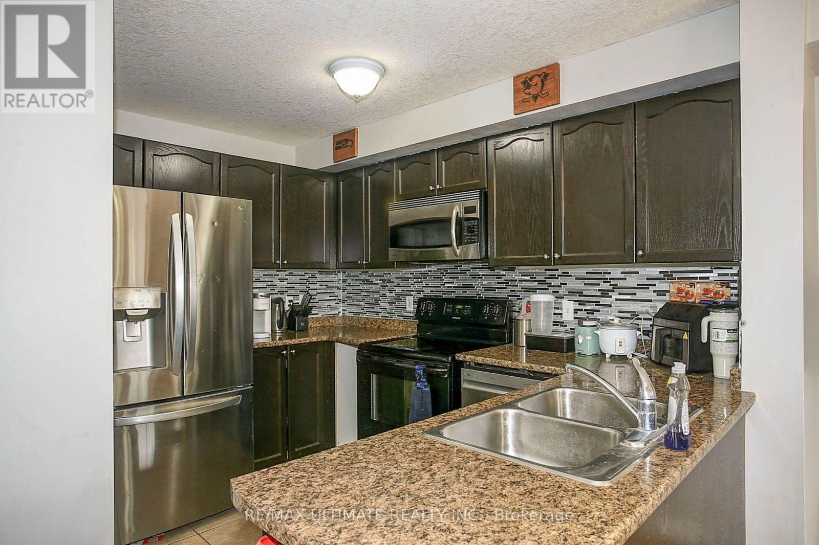 41B - 15 CARERE CRES Image 2