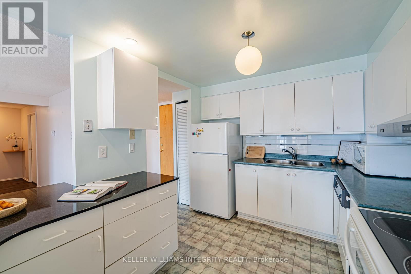 1001 - 960 TERON ROAD Image 11