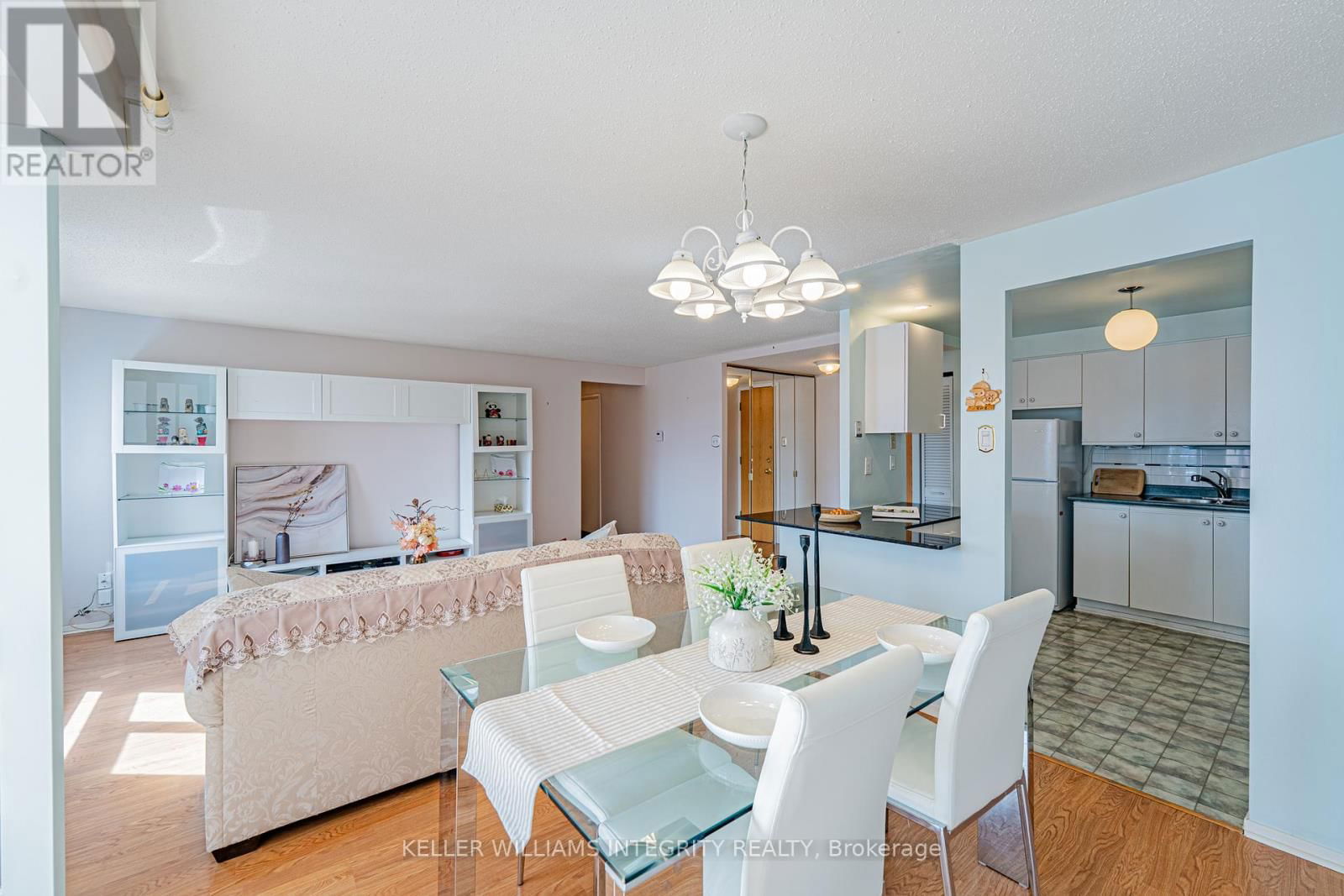 1001 - 960 TERON ROAD Image 21