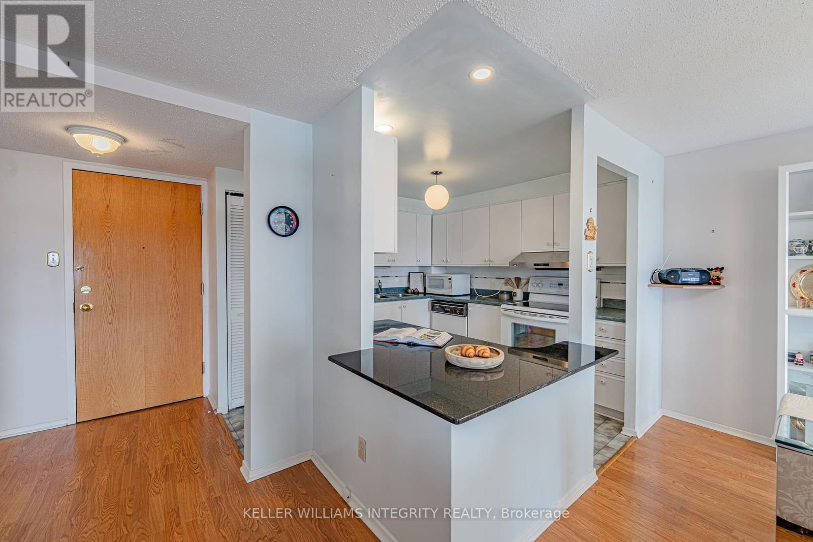 1001 - 960 TERON ROAD Image 9