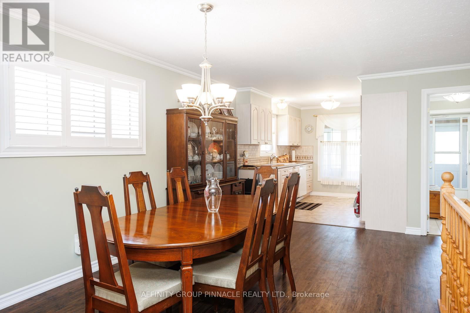 5 SUSAN COURT Image 16