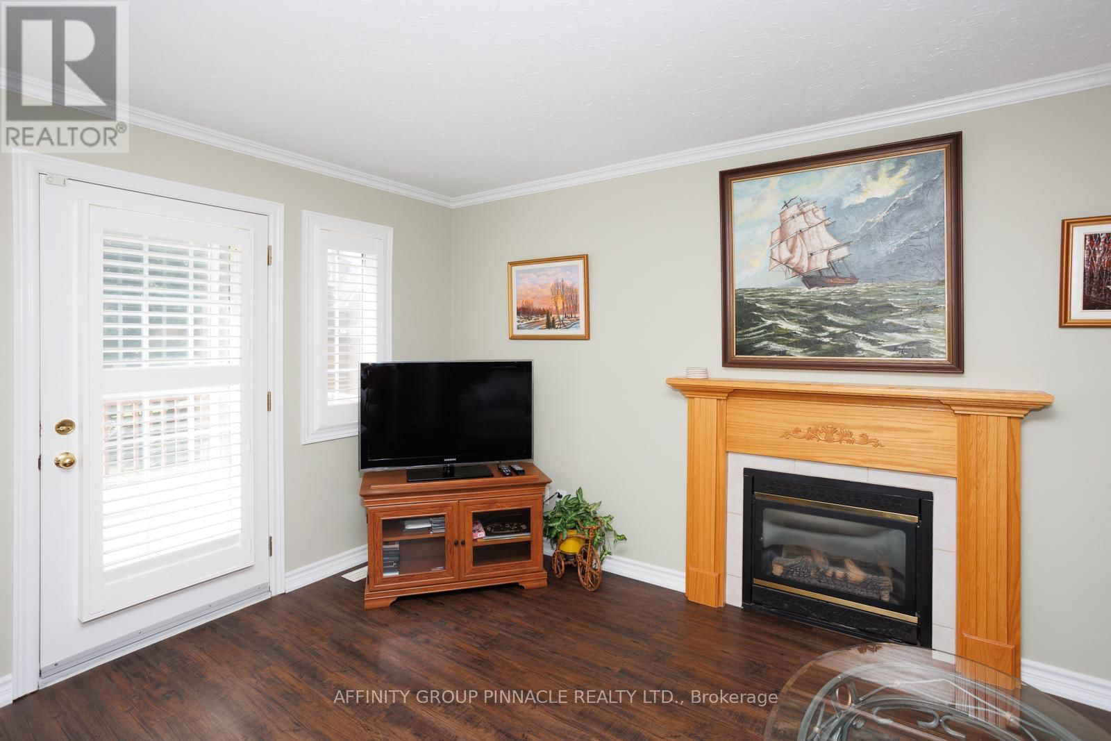 5 SUSAN COURT Image 19