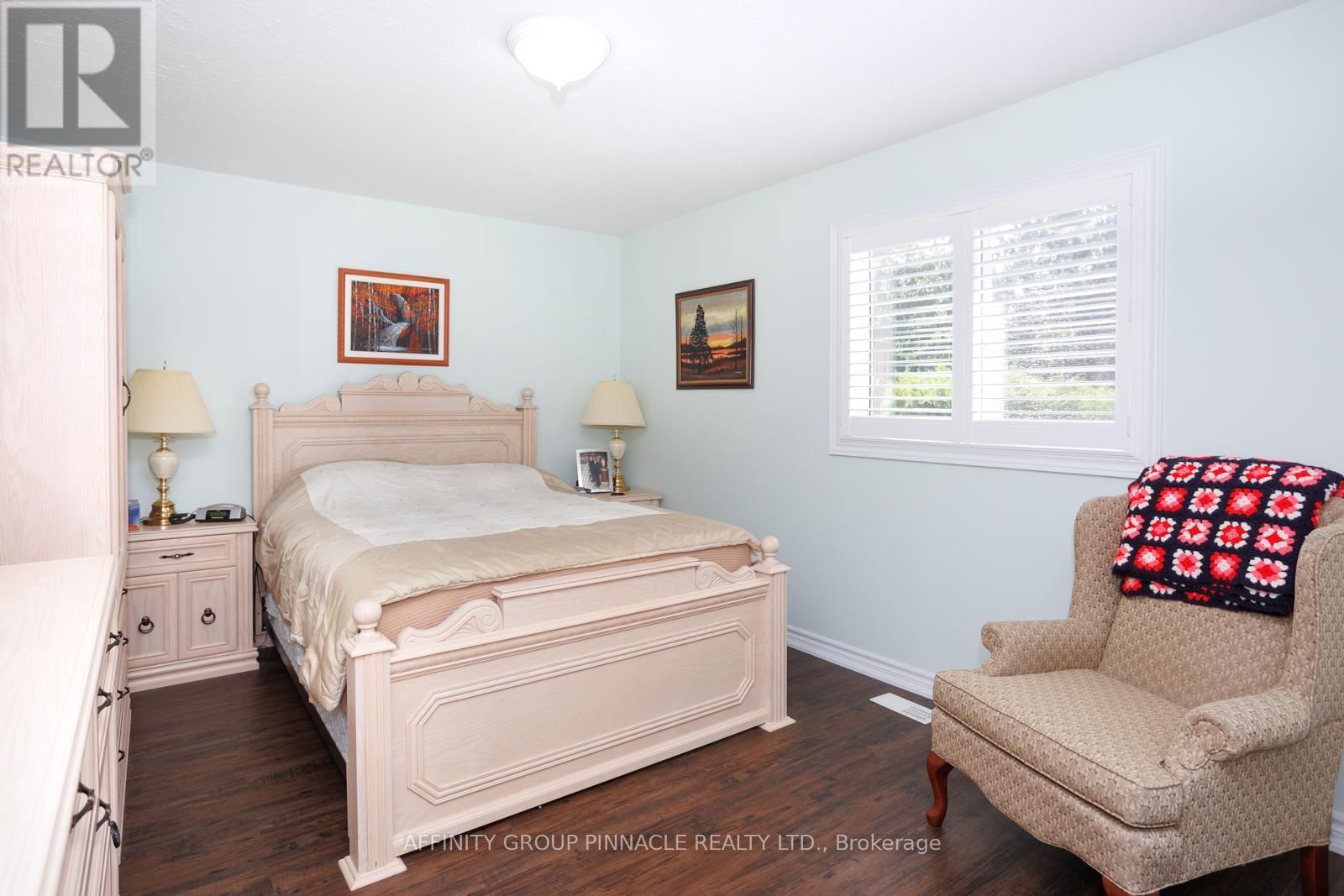 5 SUSAN COURT Image 23