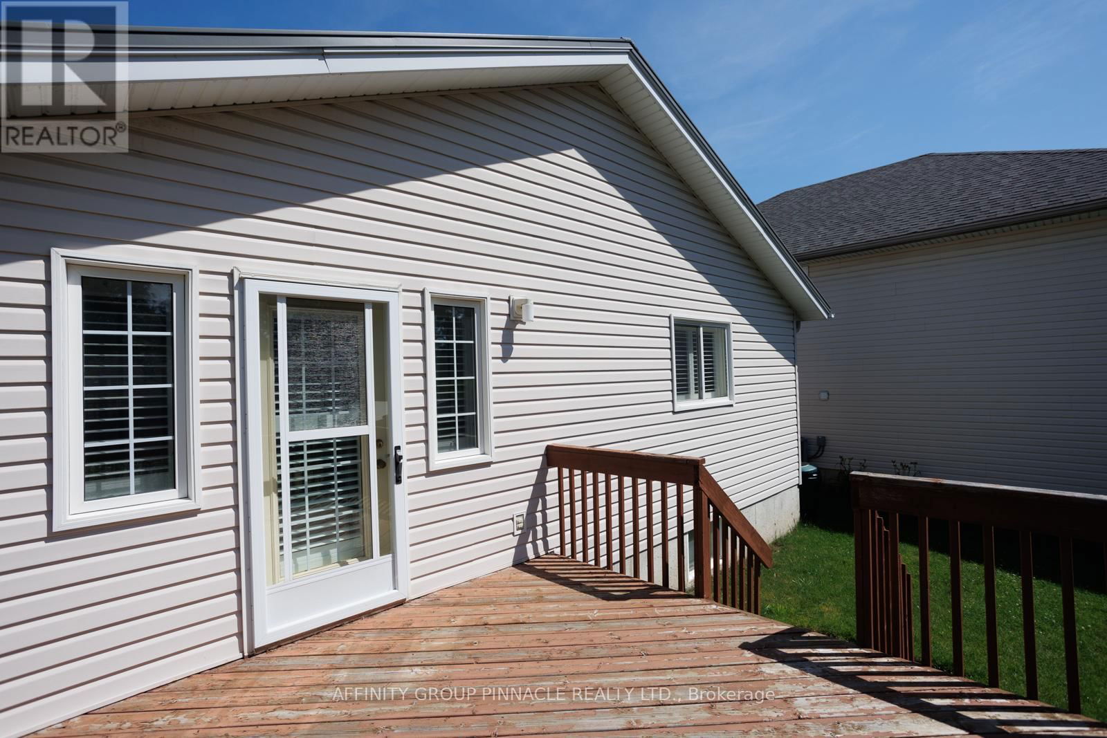 5 SUSAN COURT Image 40