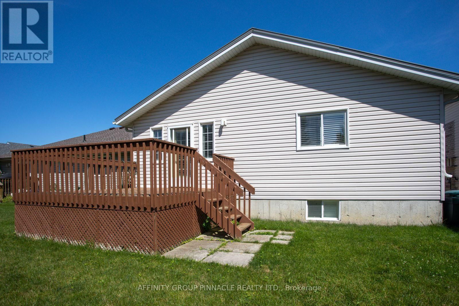 5 SUSAN COURT Image 43