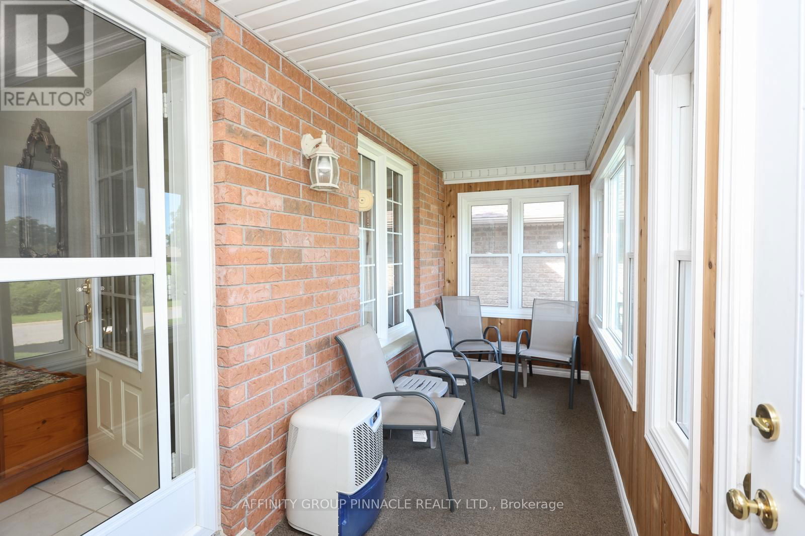 5 SUSAN COURT Image 8