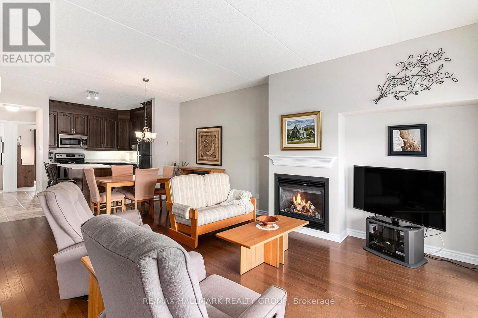404 - 201 ELIOT DRIVE Image 3