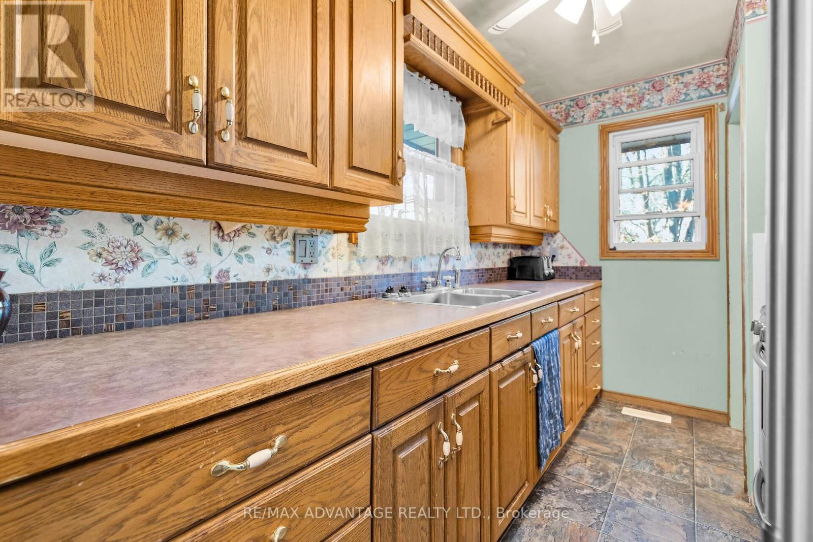 1824 AVALON STREET Image 10