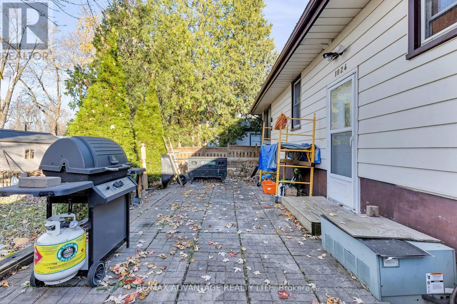 1824 AVALON STREET Image 22