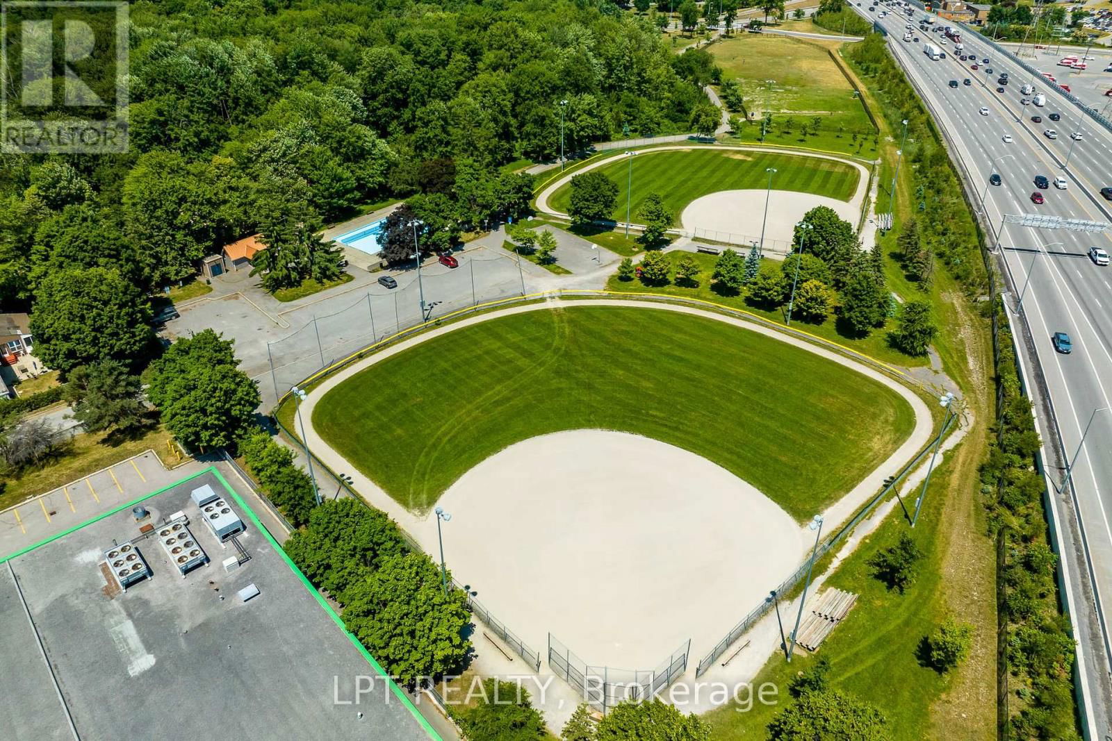 648 PARKVIEW ROAD Image 10