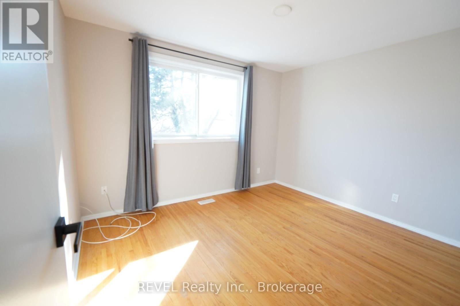 74 - 6453 COLBORNE STREET Image 23