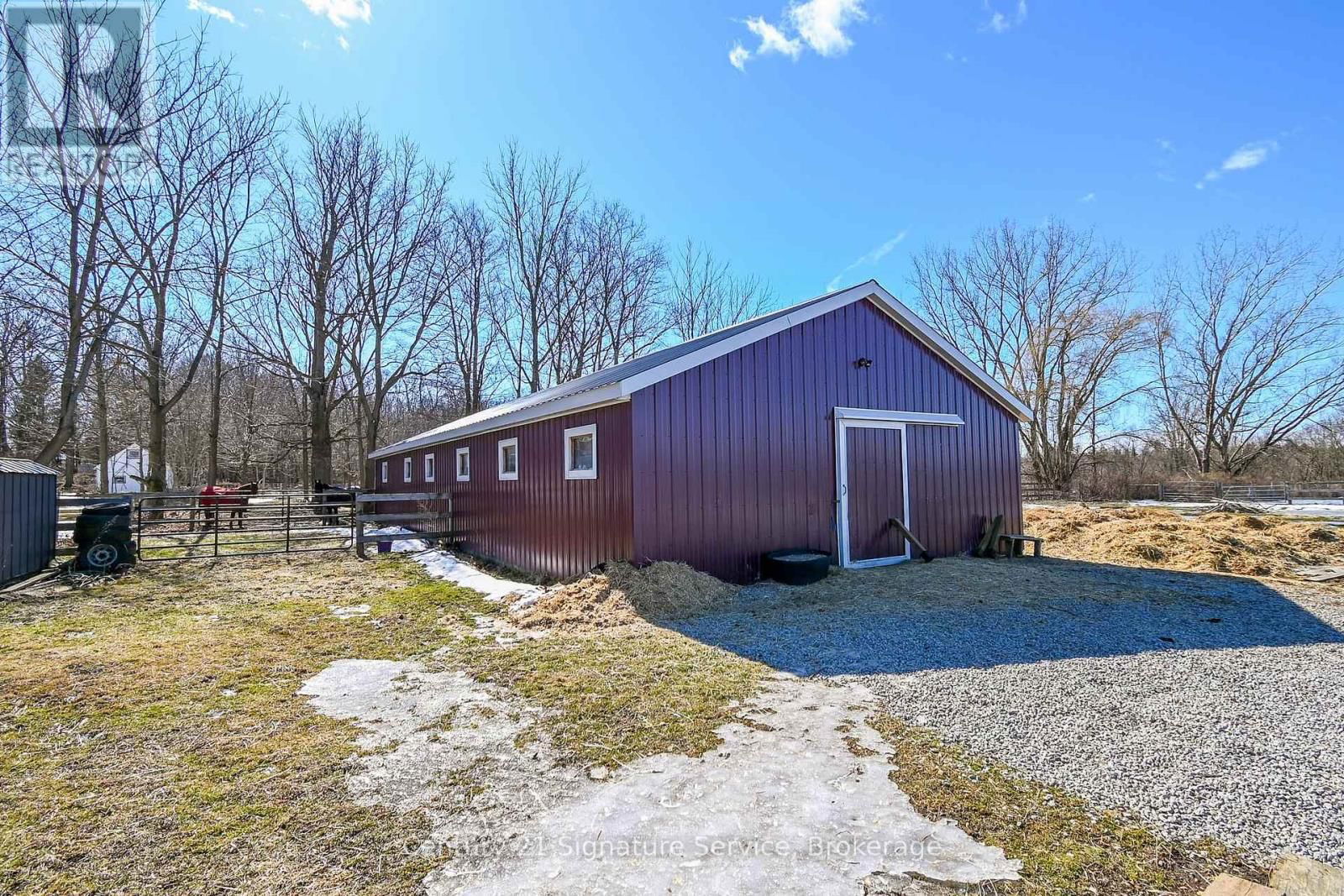 752 EMPIRE ROAD Image 19