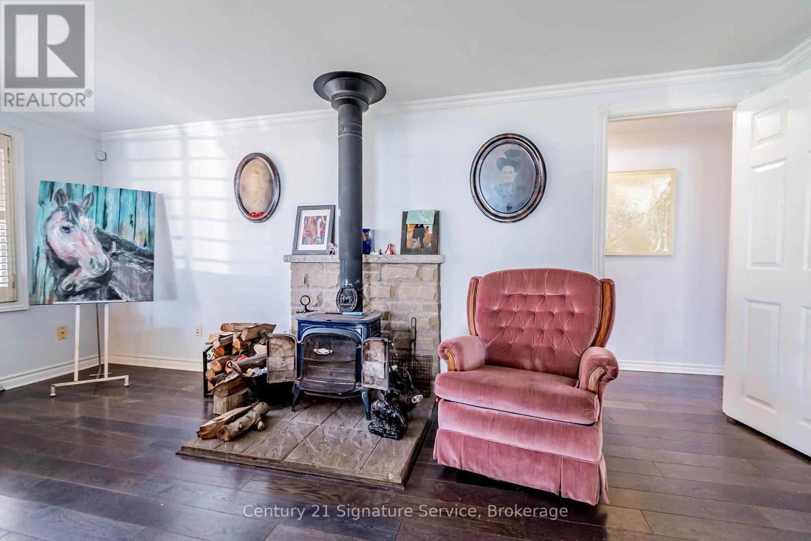 752 EMPIRE ROAD Image 4