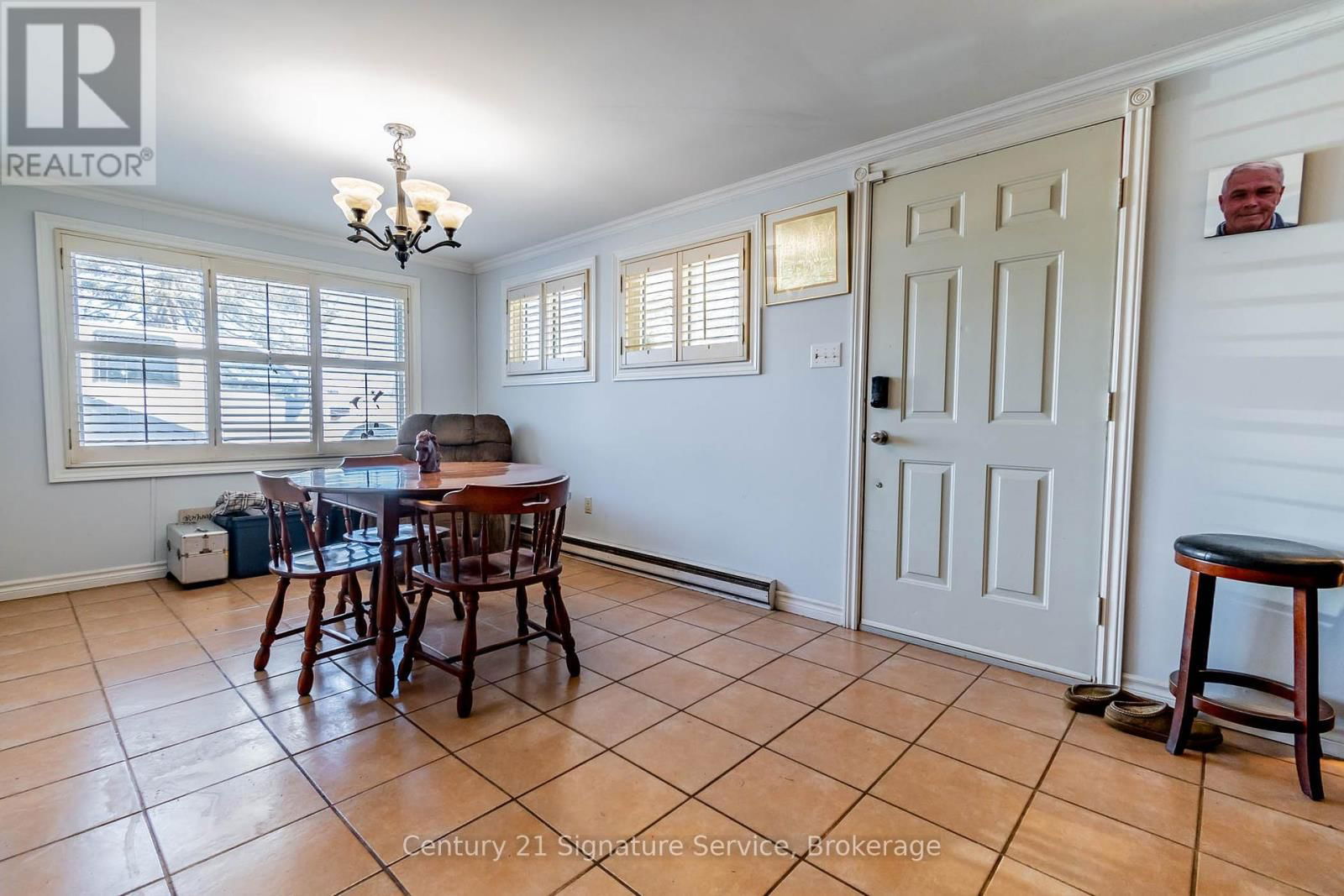 752 EMPIRE ROAD Image 7