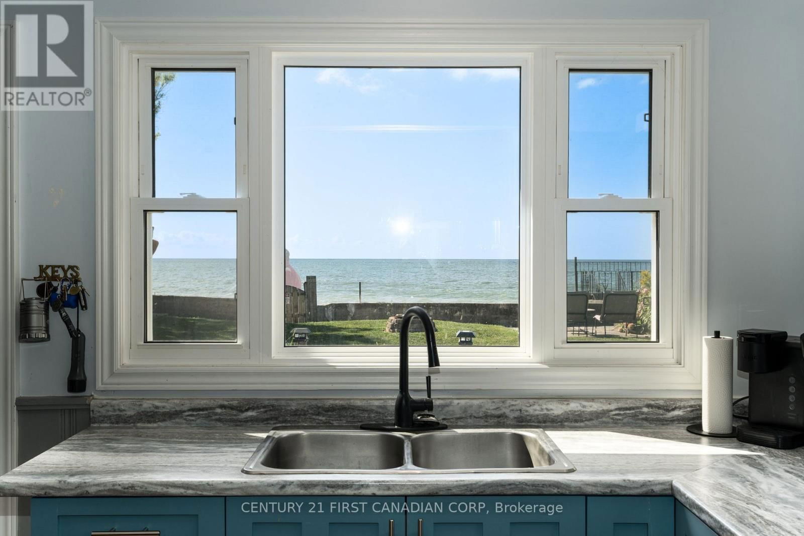 18512 ERIE SHORE DRIVE SOUTH Image 10