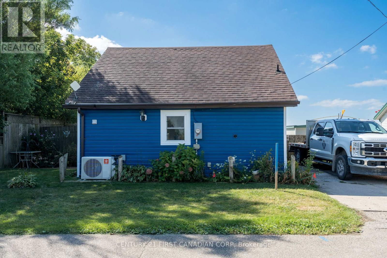 18512 ERIE SHORE DRIVE SOUTH Image 15
