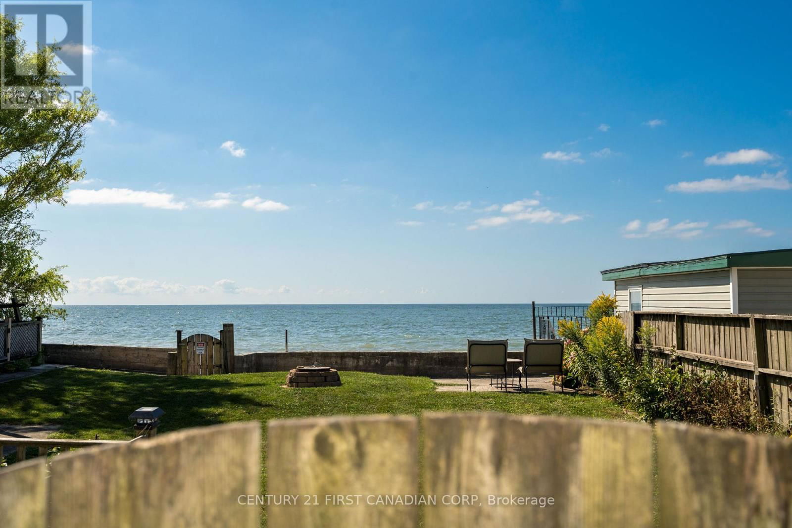 18512 ERIE SHORE DRIVE SOUTH Image 16