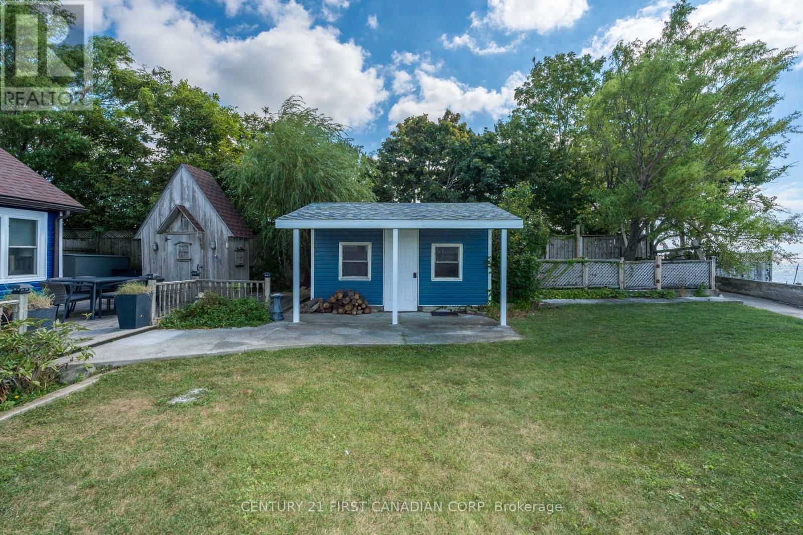 18512 ERIE SHORE DRIVE SOUTH Image 4