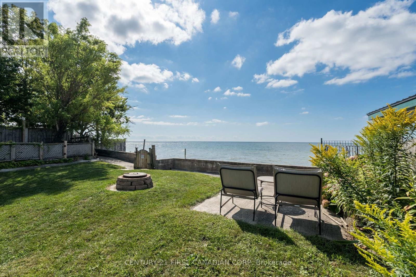 18512 ERIE SHORE DRIVE SOUTH Image 5