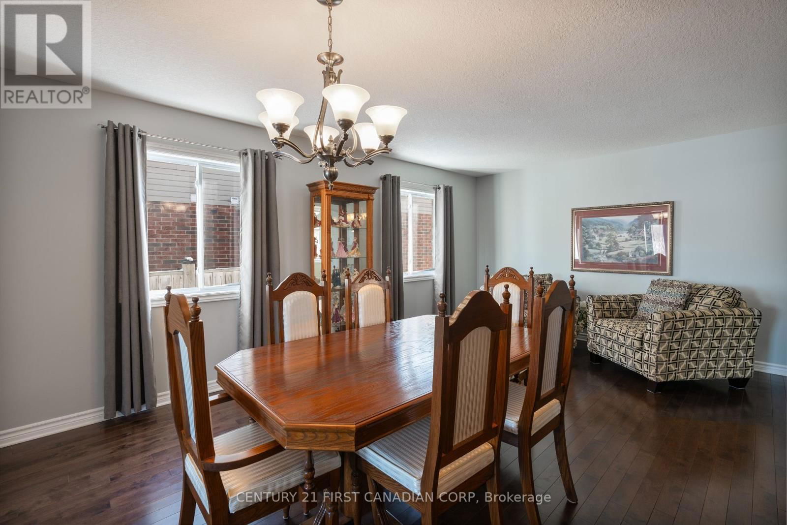 3235 EMILYCARR LANE Image 14