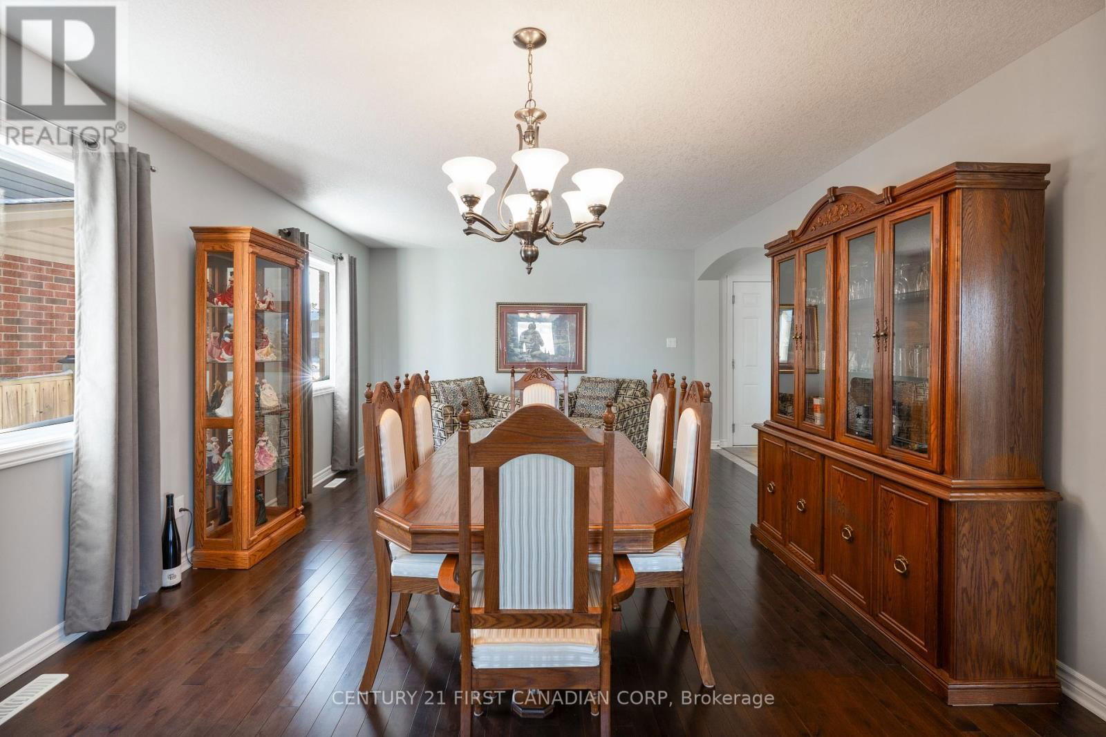 3235 EMILYCARR LANE Image 15