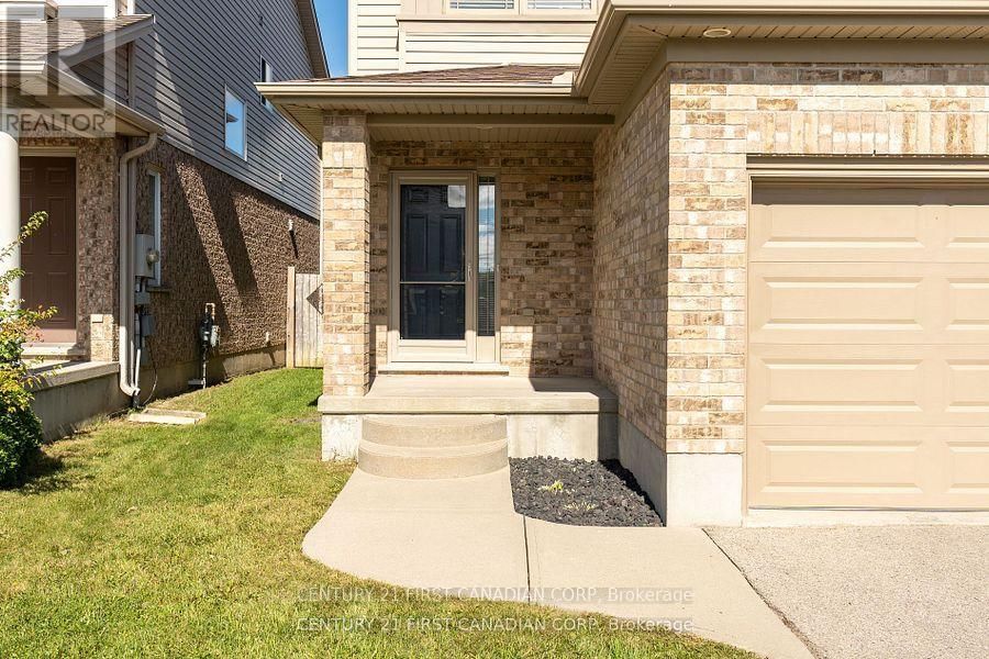 3235 EMILYCARR LANE Image 2