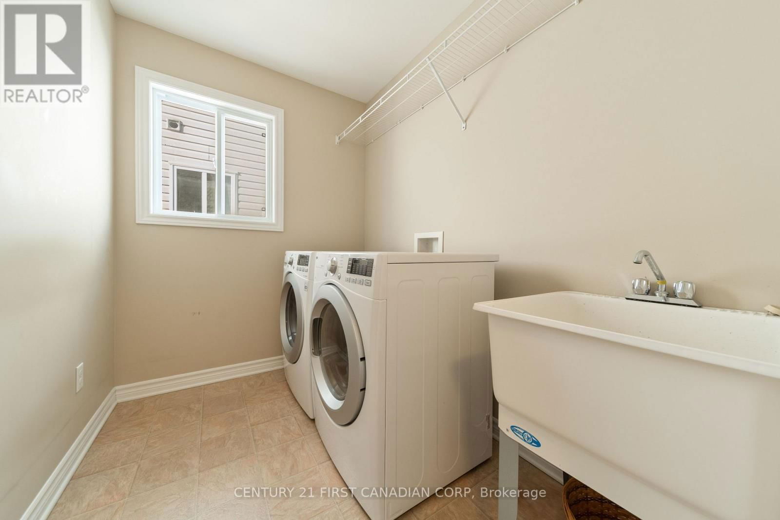 3235 EMILYCARR LANE Image 22