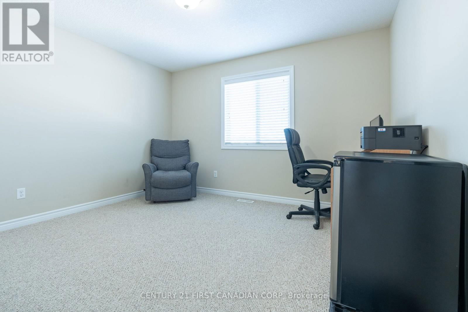 3235 EMILYCARR LANE Image 30